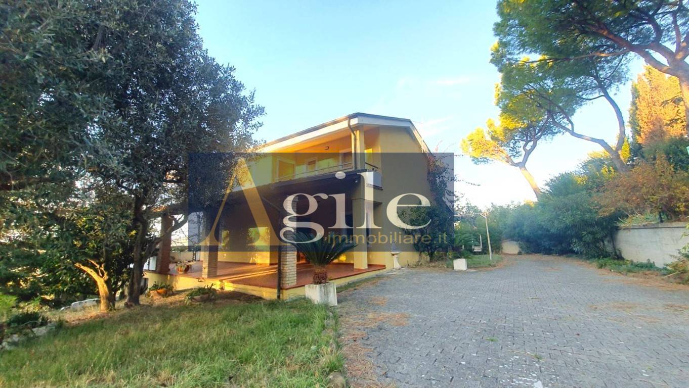 Villa in vendita a Colonnella