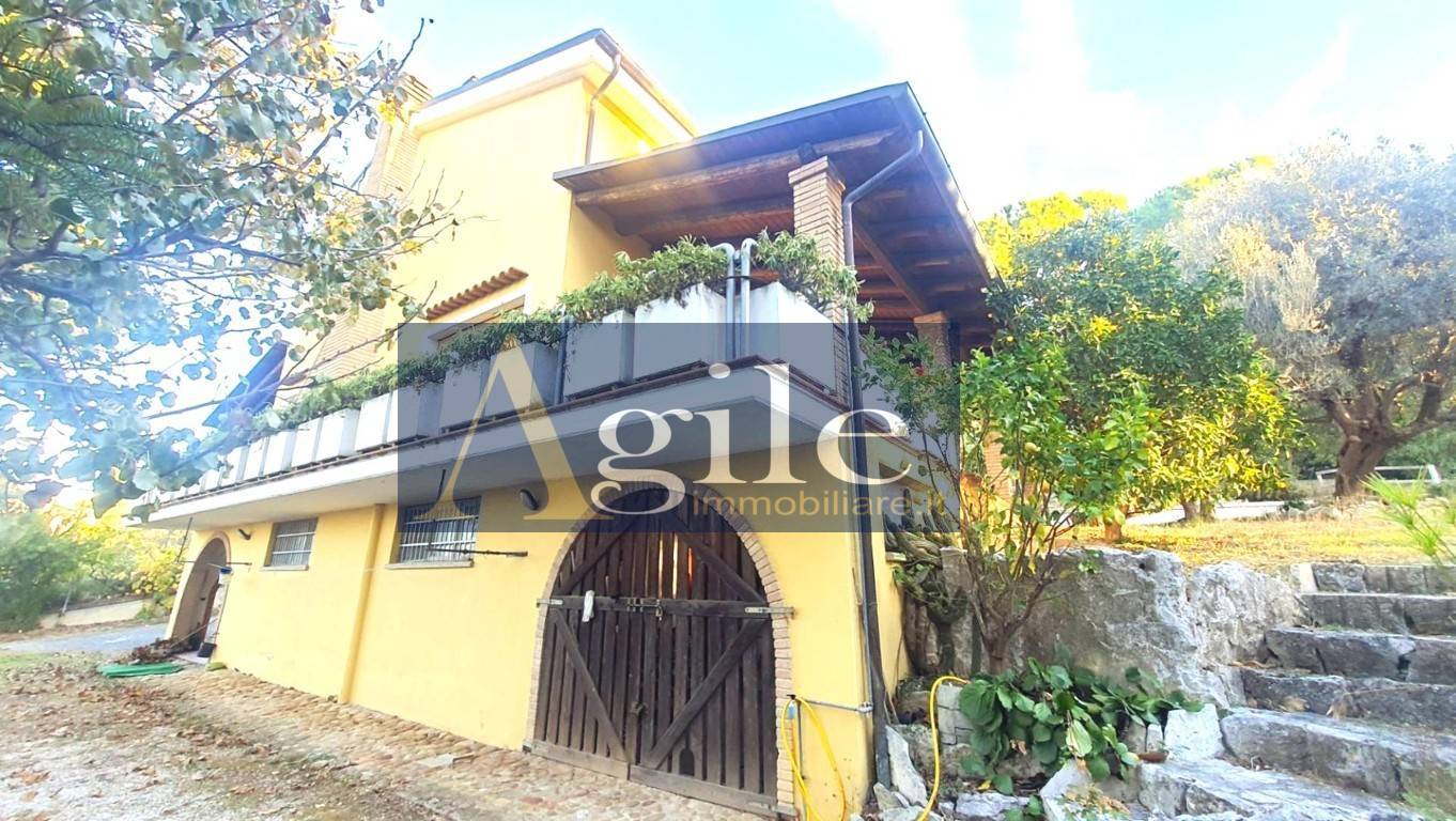 Villa in vendita a Colonnella