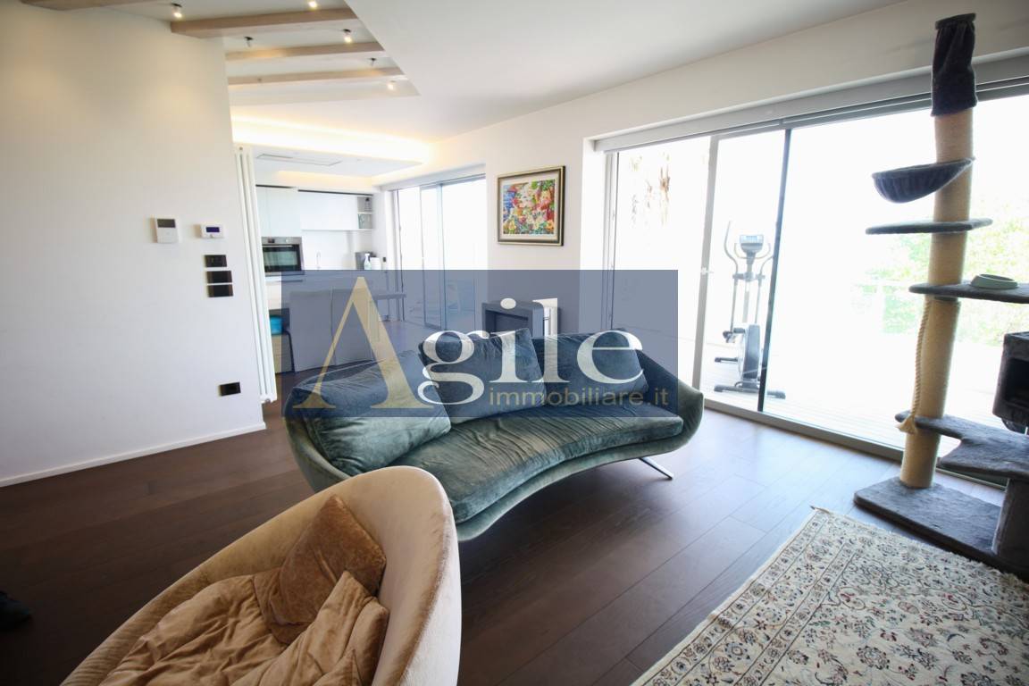 Appartamento in vendita a Alba Adriatica, Zona Mare