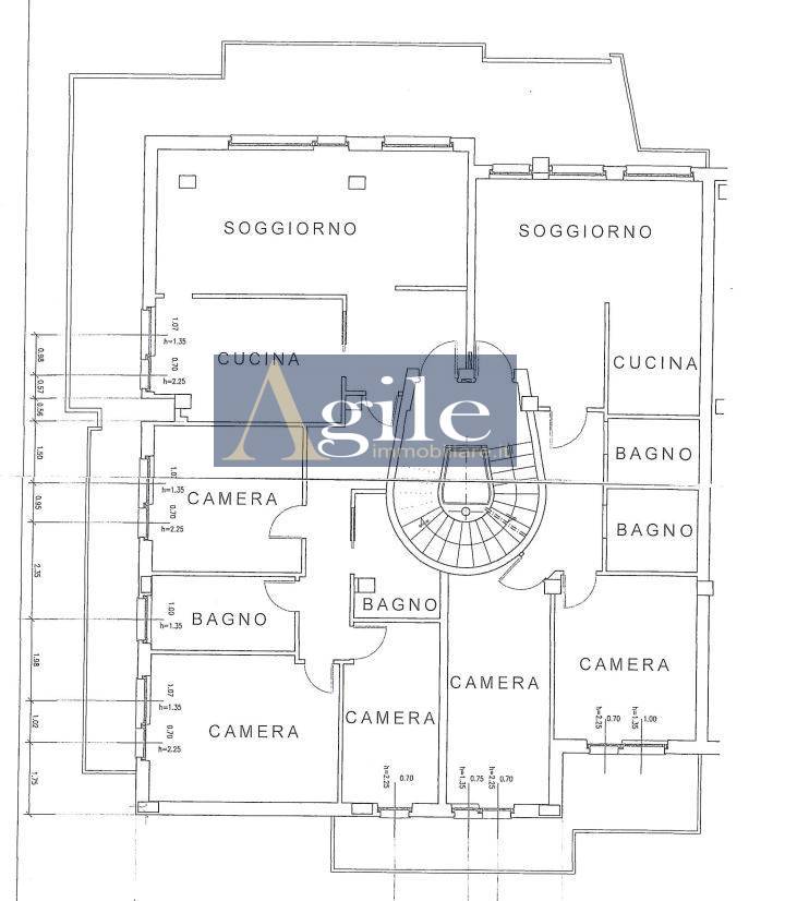 INTERO STABILE in vendita a Monteprandone, Collinare