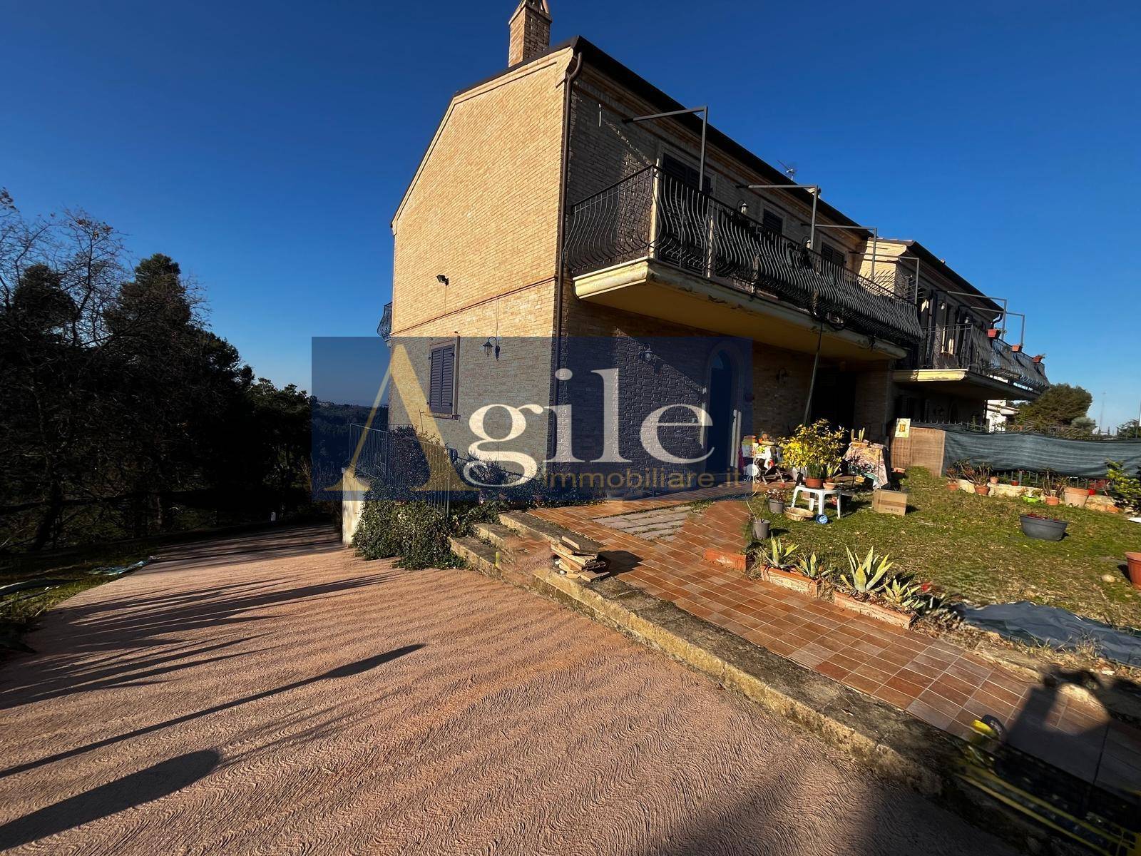 Villa a schiera / Bifamiliare in vendita a Ripatransone