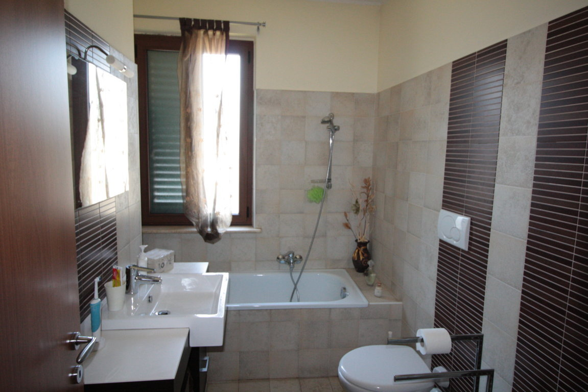 Appartamento in vendita a Acquaviva Picena, Sant'Angelo zona industriale