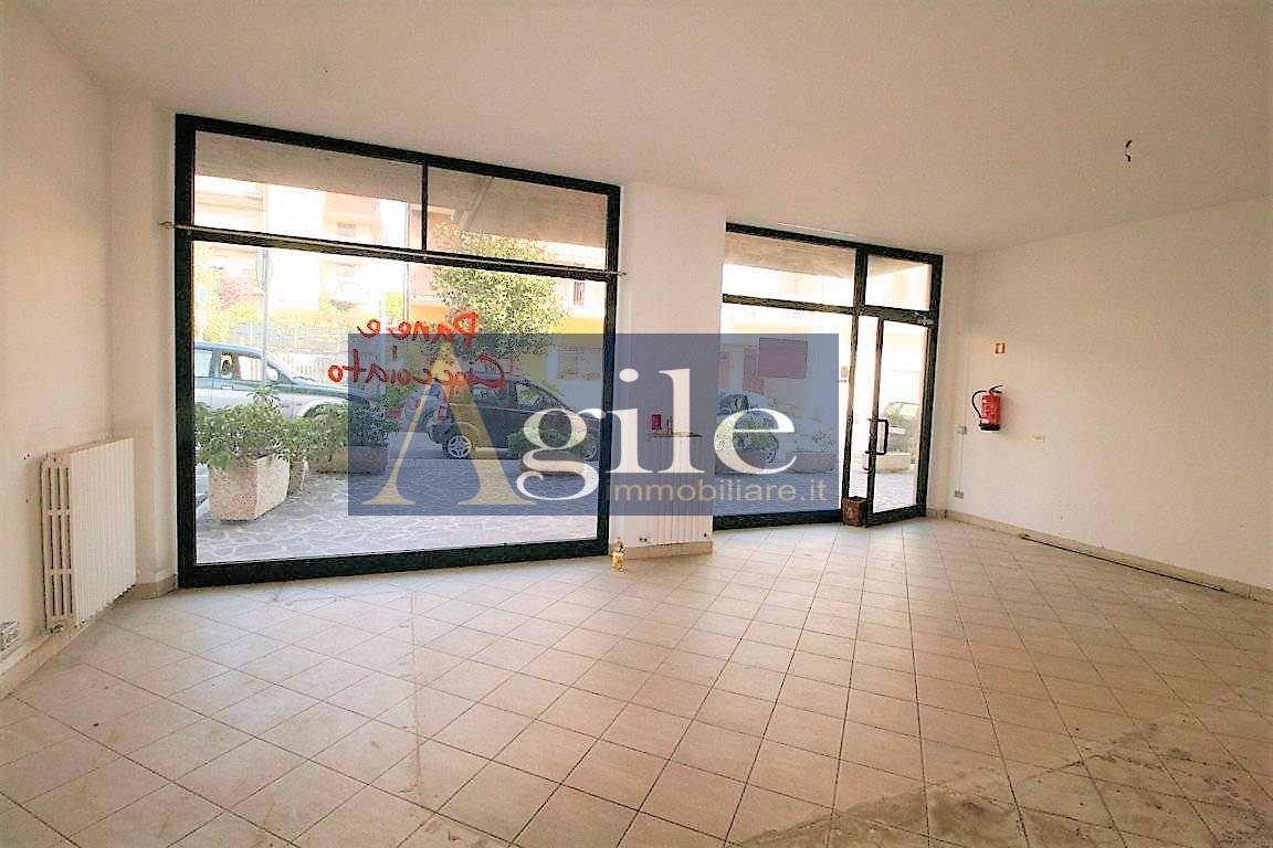 Negozio in affitto a Campofilone, Campofilone Centro Storico