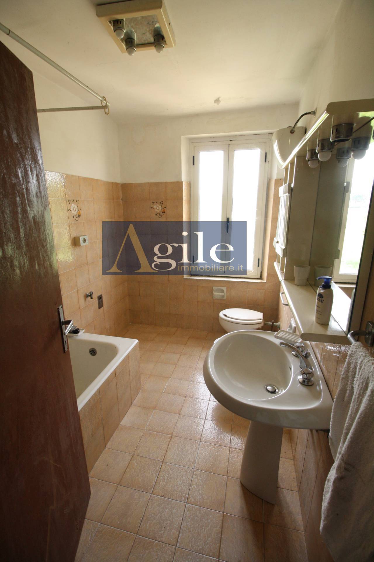 Rustico/Casale in vendita a Colli del Tronto, Villa San Giusepe