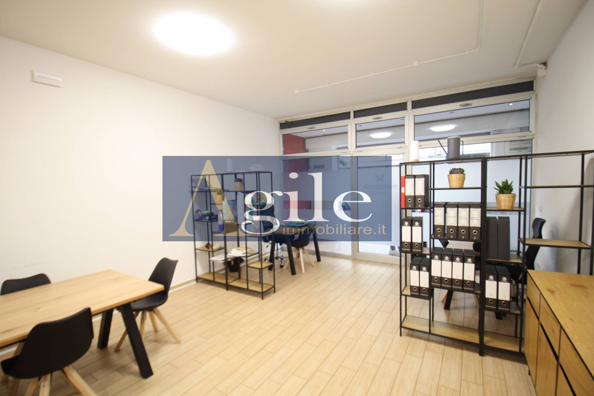 Negozio in vendita a San Benedetto del Tronto, Porto d'Ascoli