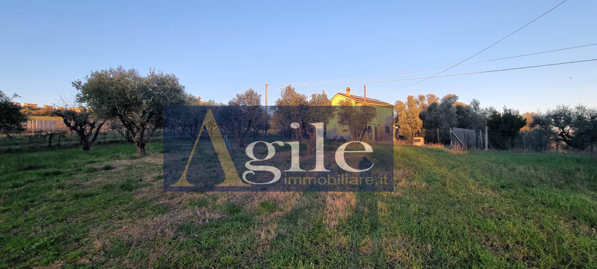 Rustico in vendita a Monteprandone, Collinare