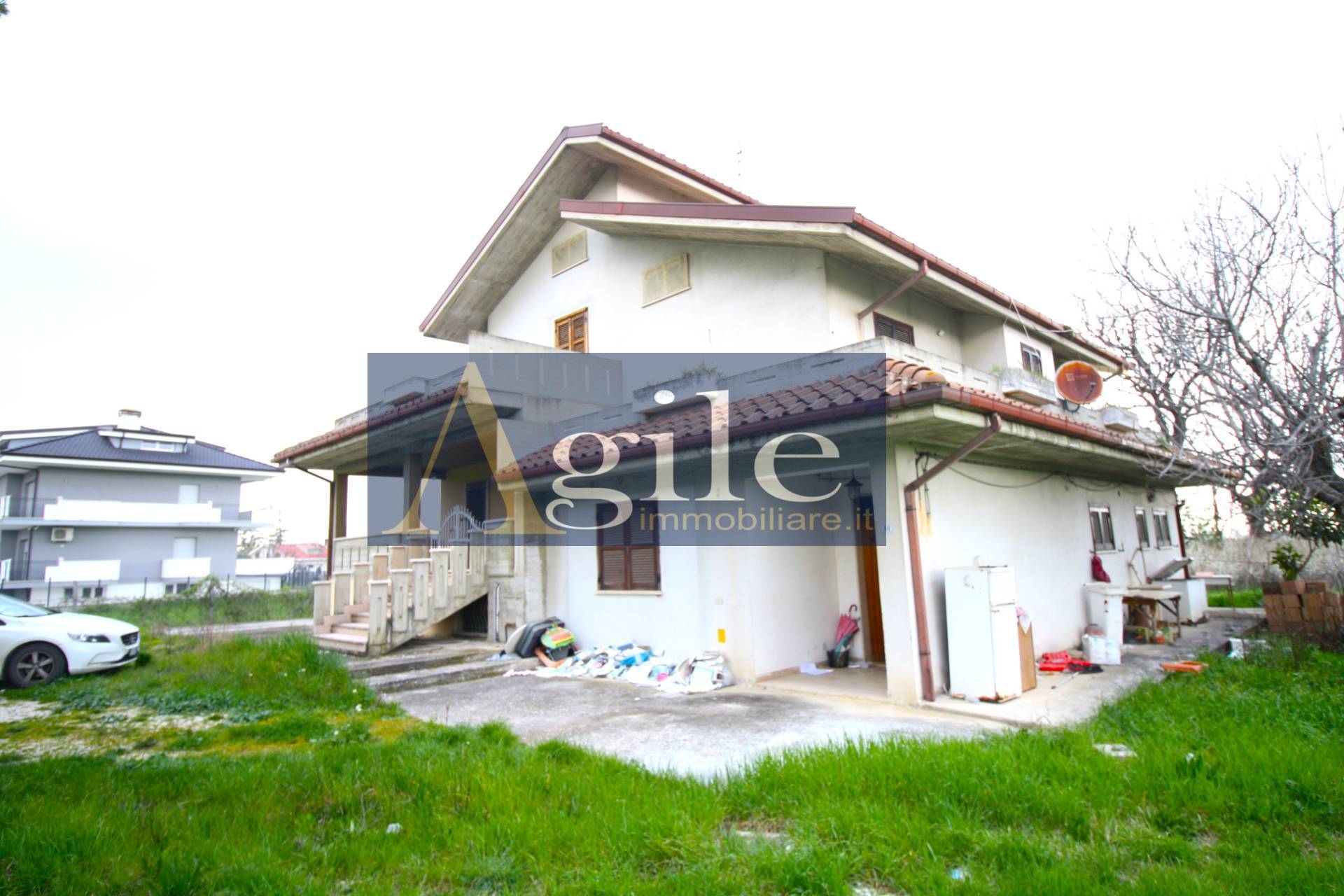 Villa in vendita a Sant'Egidio alla Vibrata