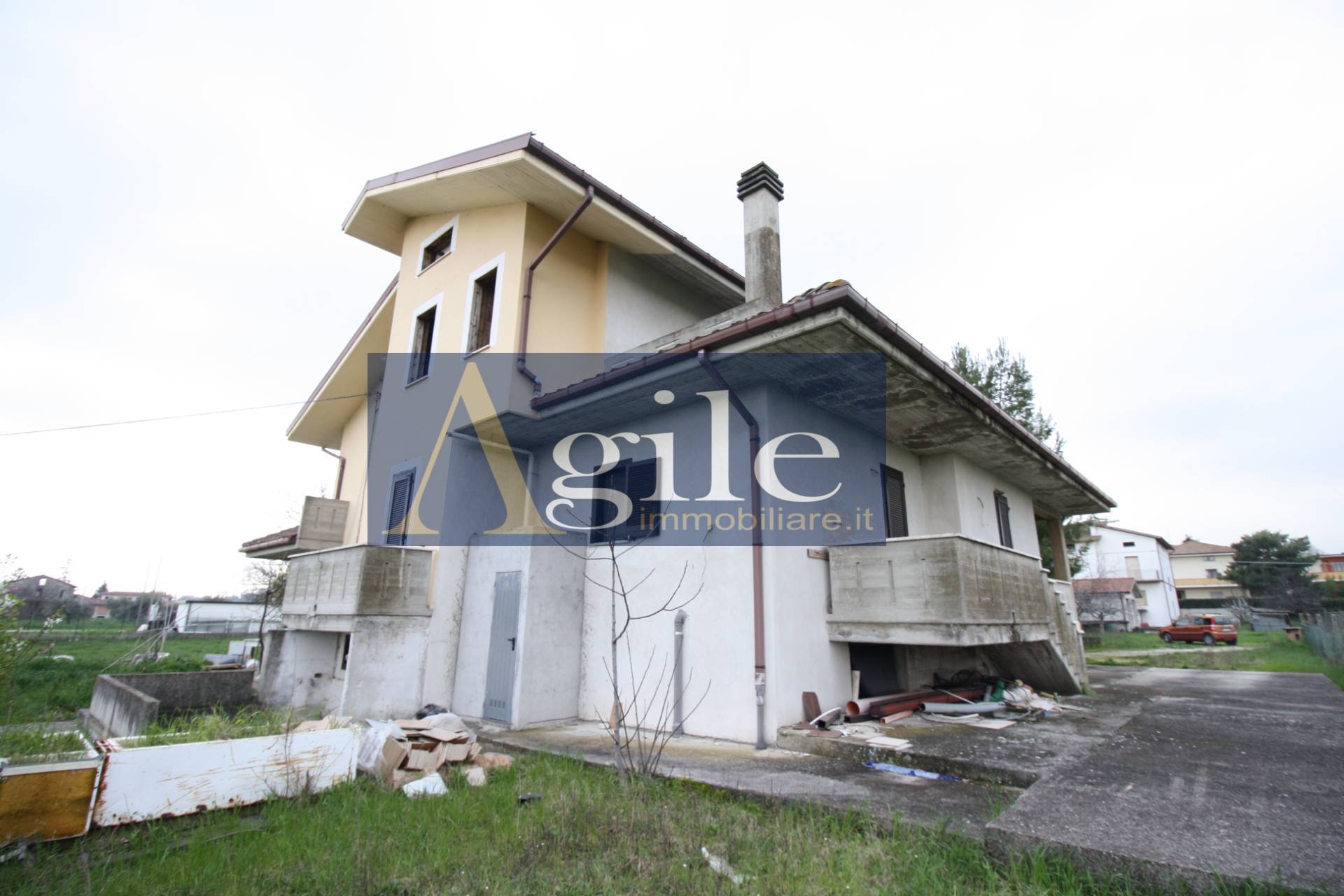 Villa in vendita a Sant'Egidio alla Vibrata