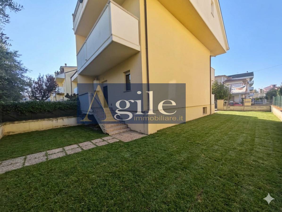 Villetta a schiera in vendita a Sant'Egidio alla Vibrata