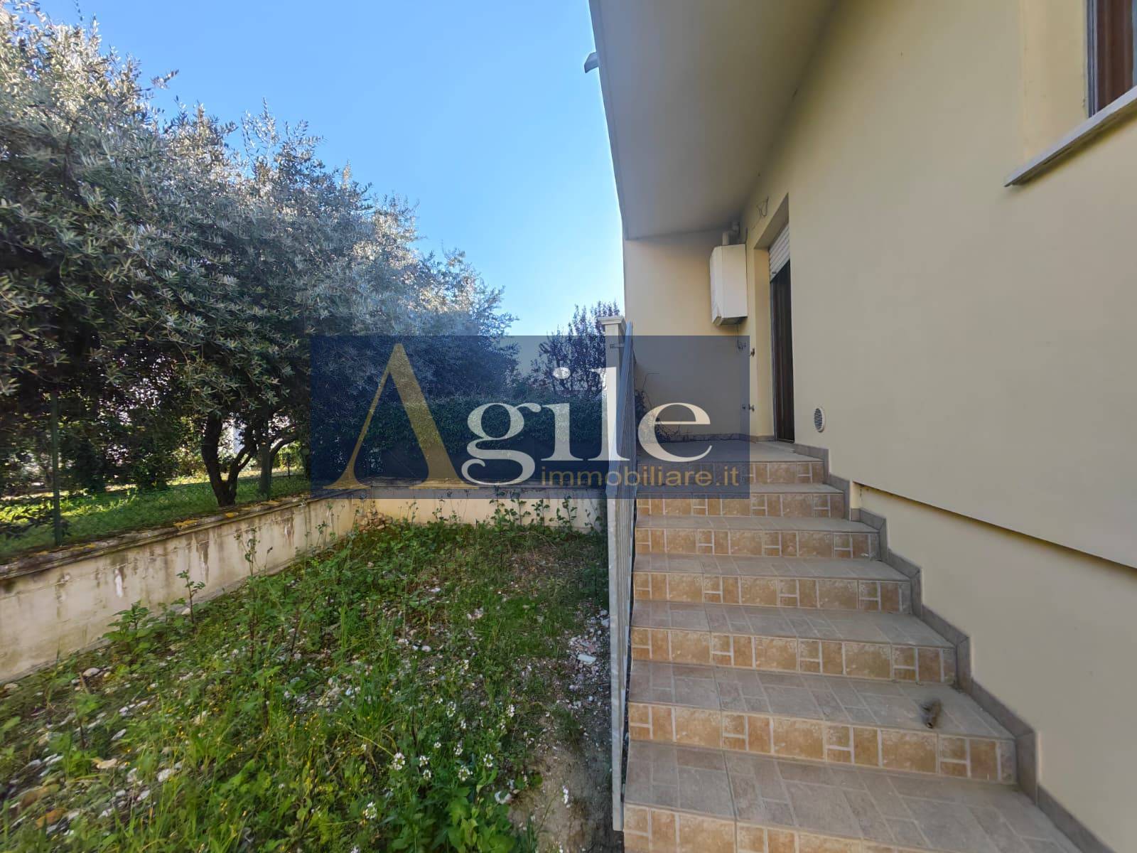 Villetta a schiera in vendita a Sant'Egidio alla Vibrata