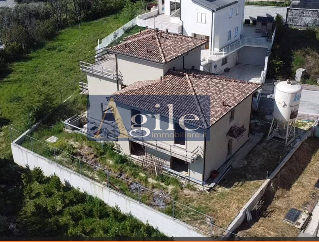 Villetta bifamiliare in vendita a Monteprandone, Collinare