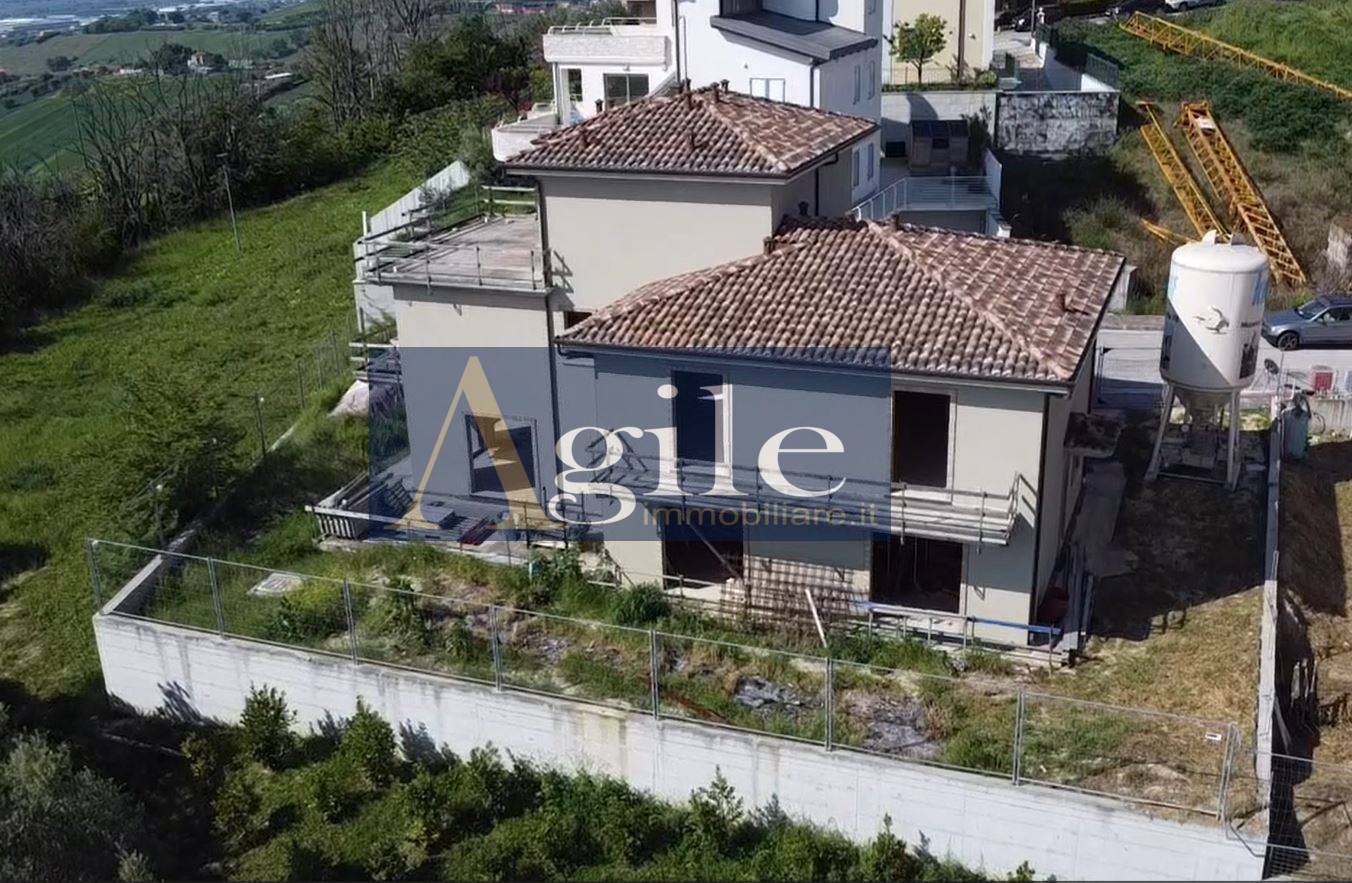 Villetta bifamiliare in vendita a Monteprandone, Collinare