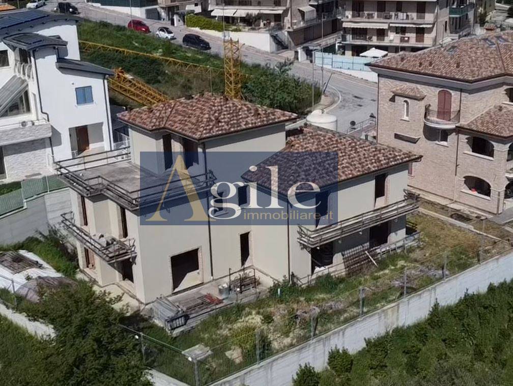 Villetta bifamiliare in vendita a Monteprandone, Collinare