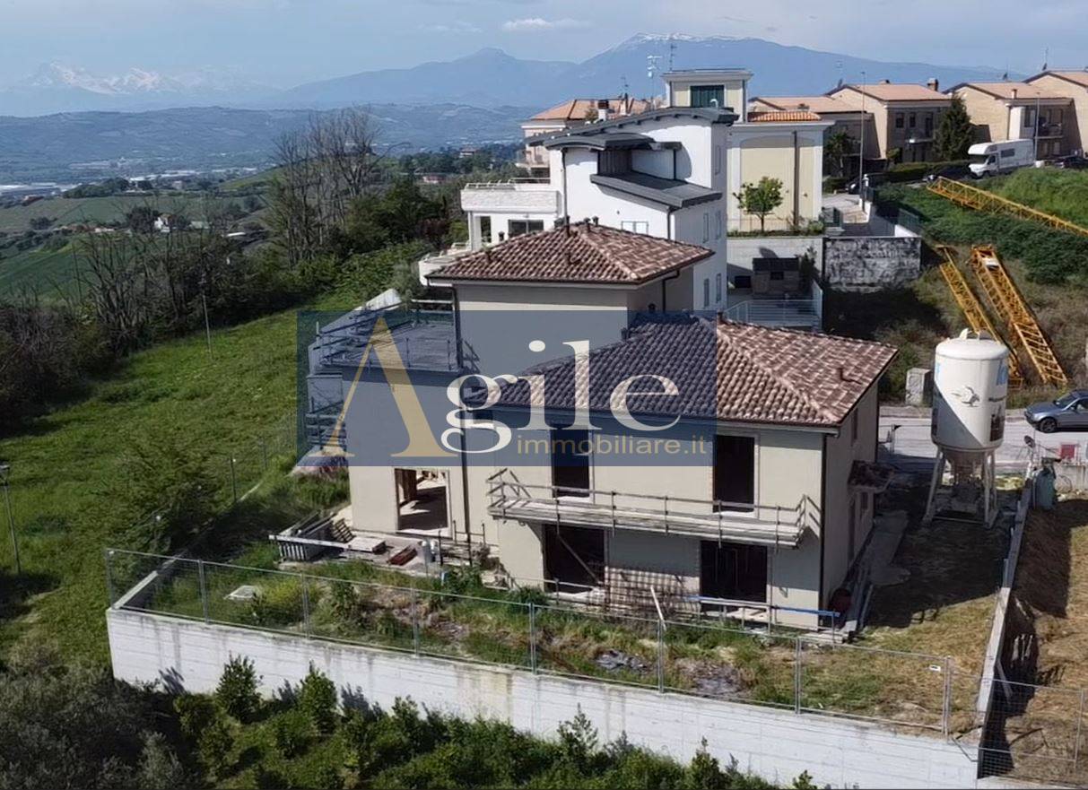 Villetta bifamiliare in vendita a Monteprandone, Collinare