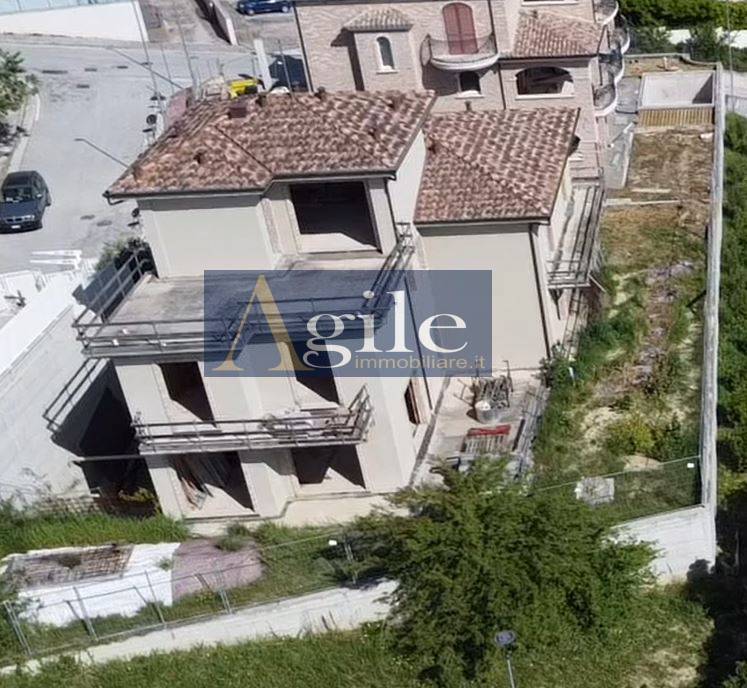 Villetta bifamiliare in vendita a Monteprandone, Collinare