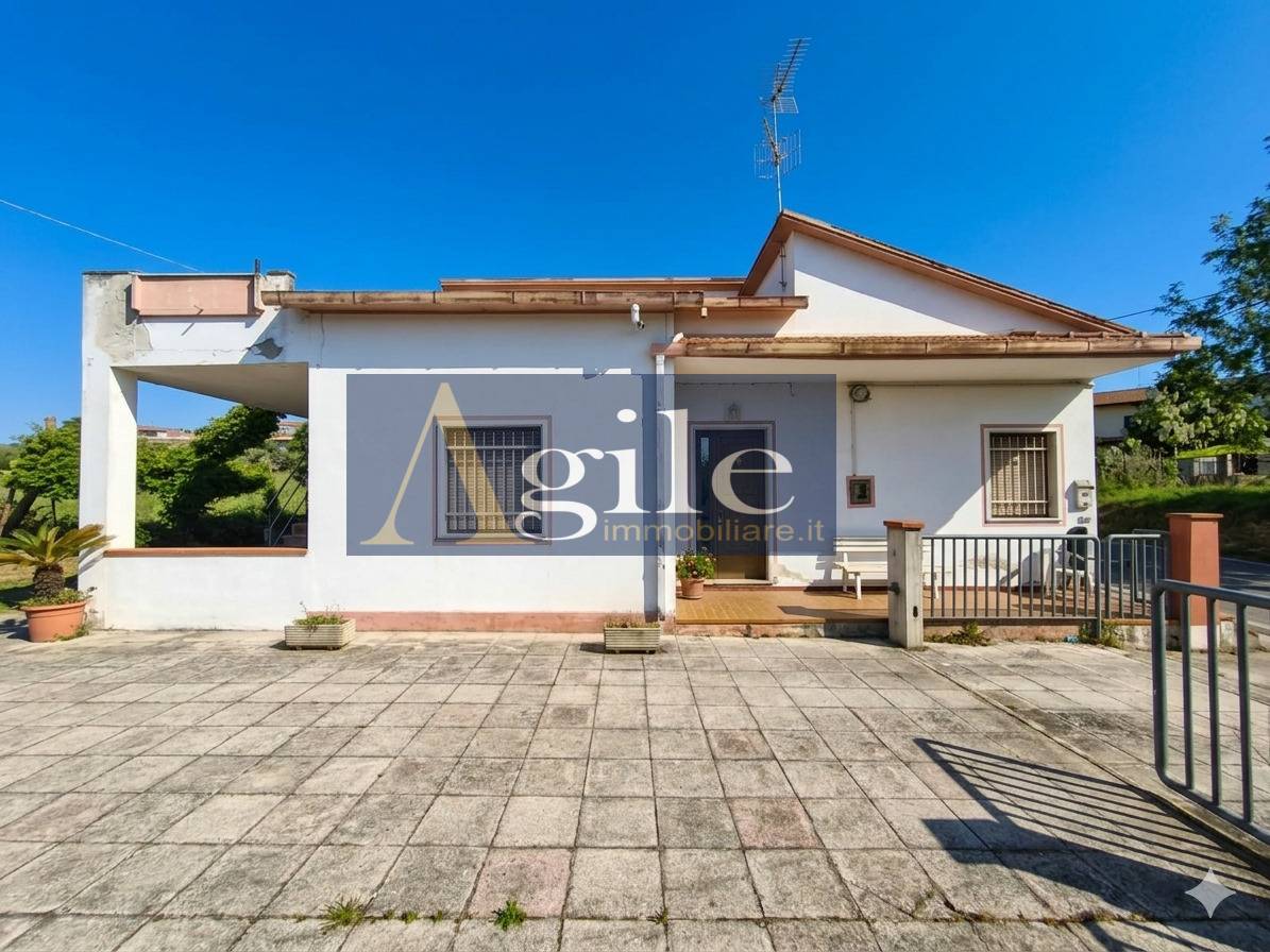 Casa indipendente in vendita a Nereto