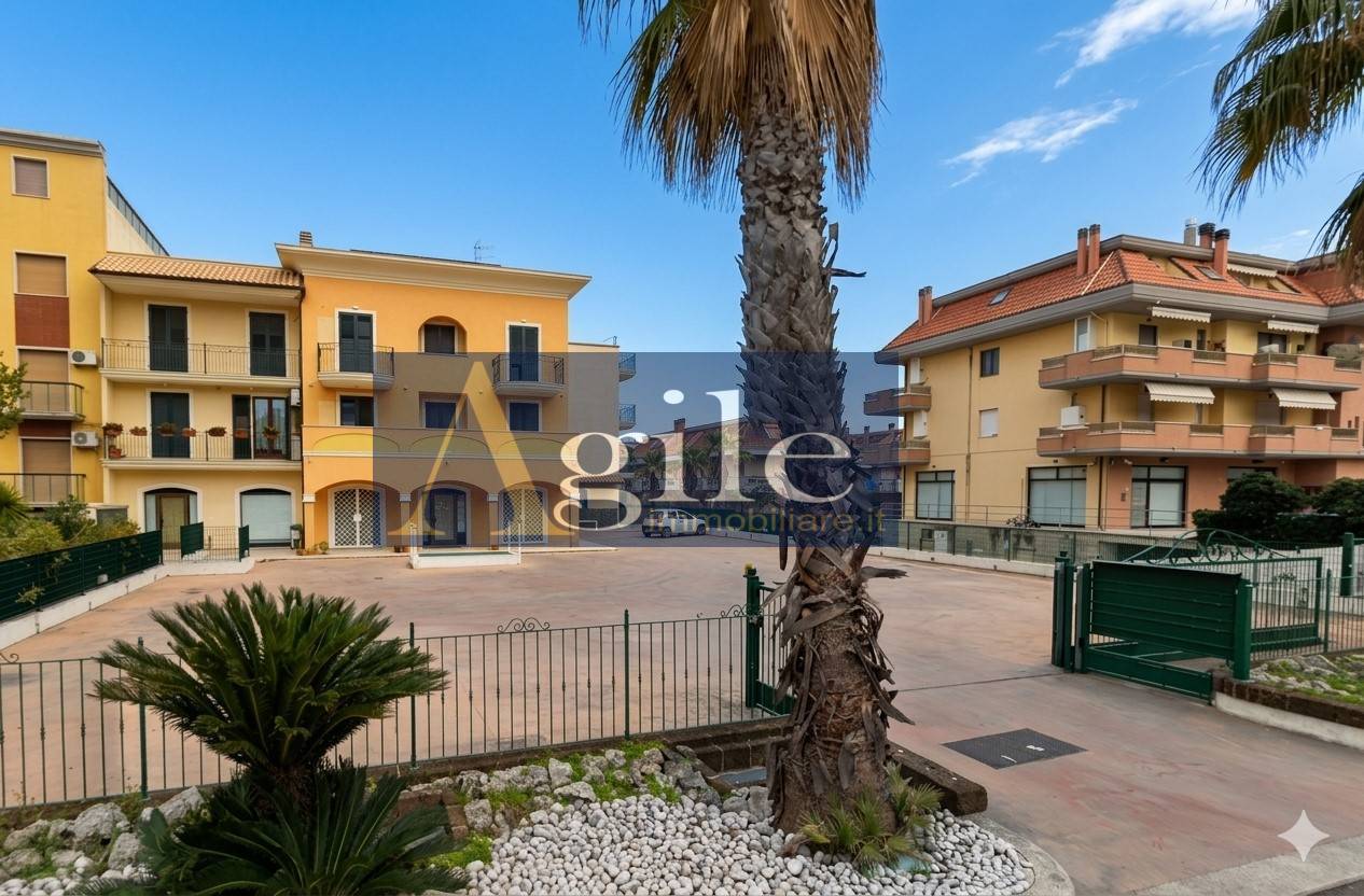 Appartamento in vendita a Cupra Marittima, Centrale