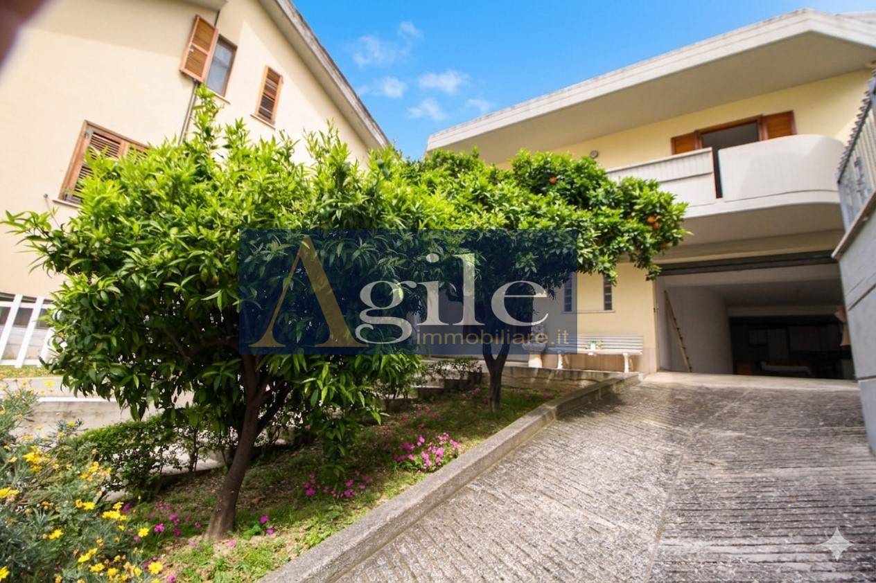 Villa in vendita a Ascoli Piceno, Monticelli Alto