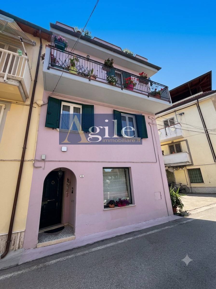 Casa Cielo Terra in vendita a Spinetoli, Pagliare