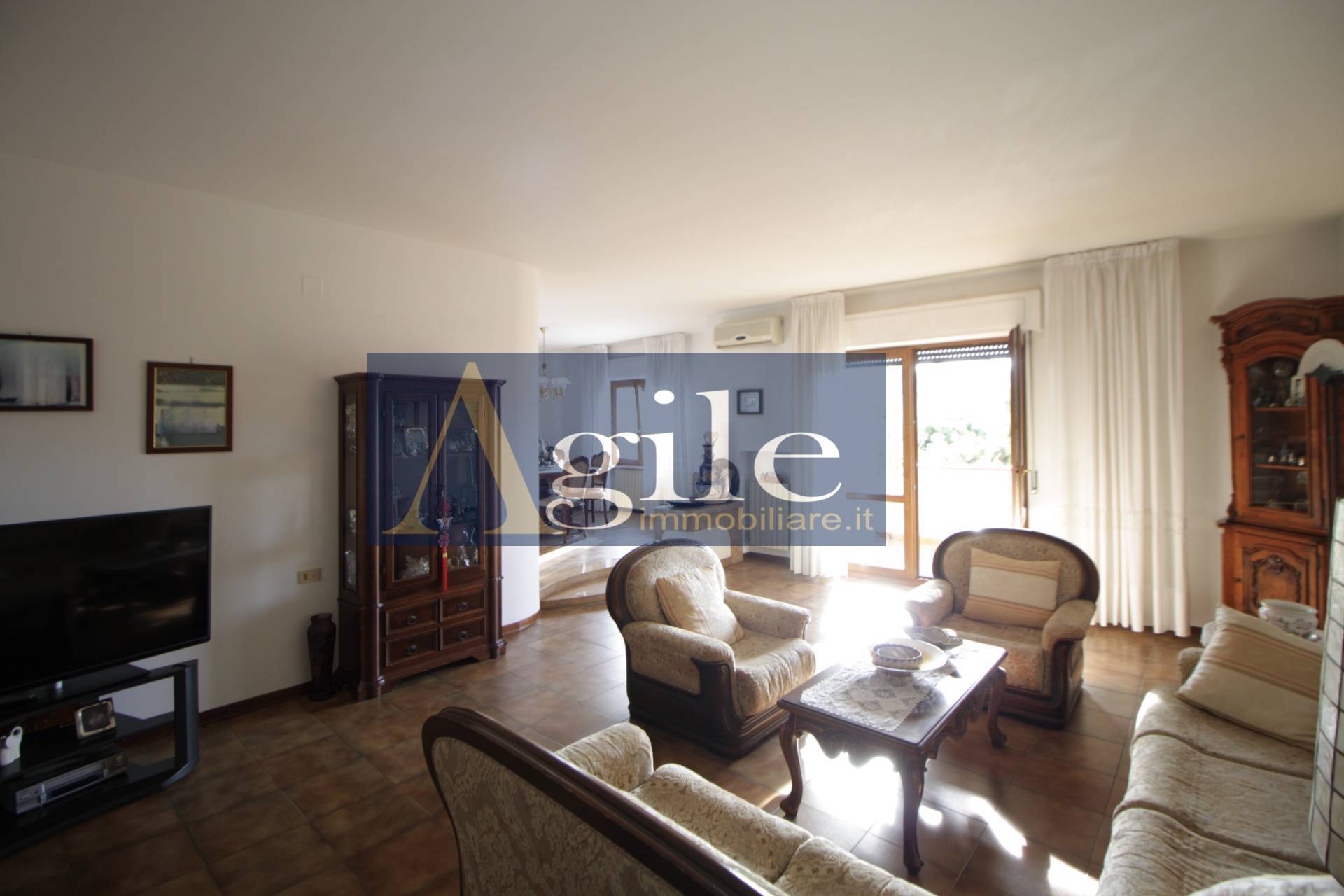 Appartamento in vendita a Martinsicuro, Zona Mare