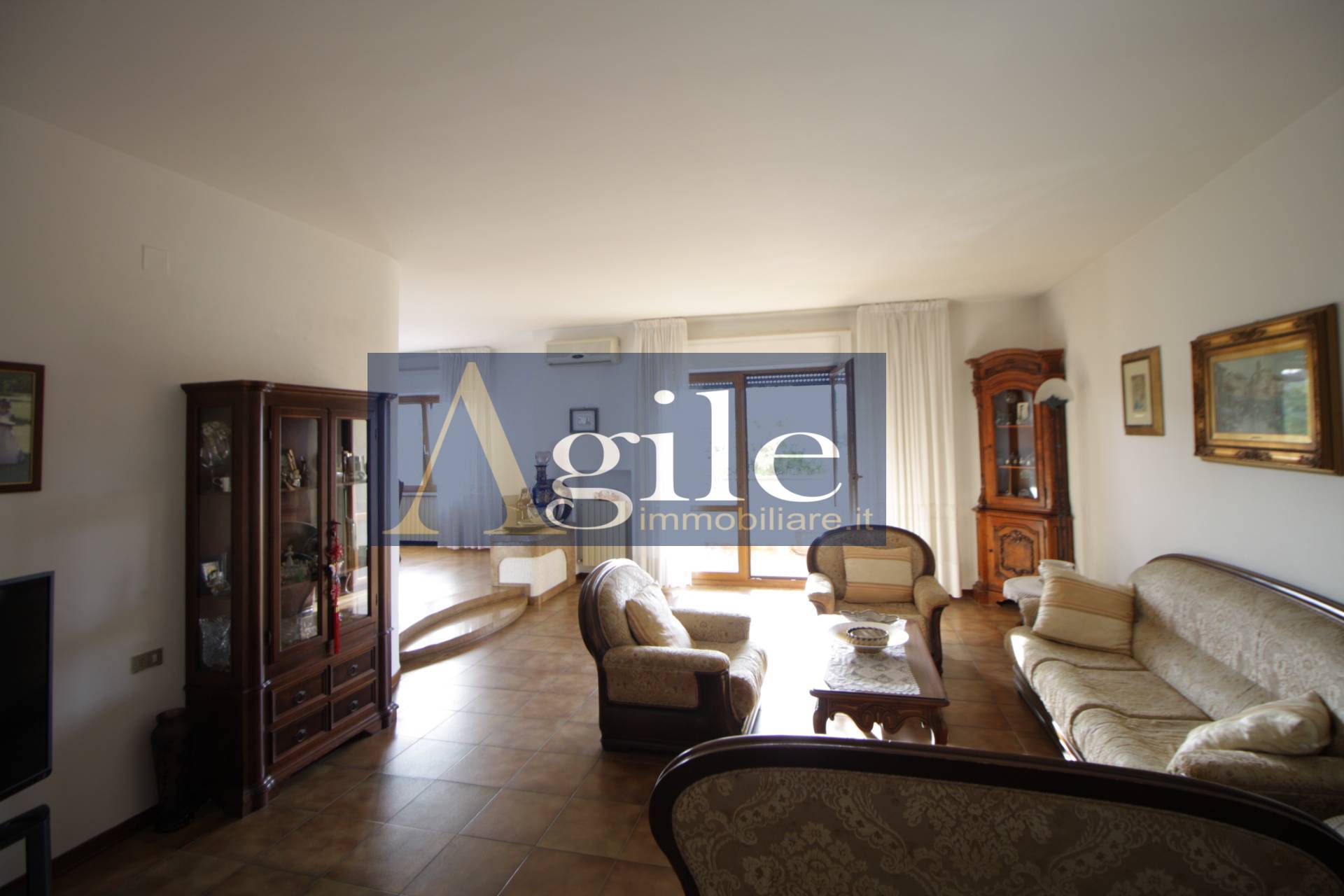 Appartamento in vendita a Martinsicuro, Zona Mare