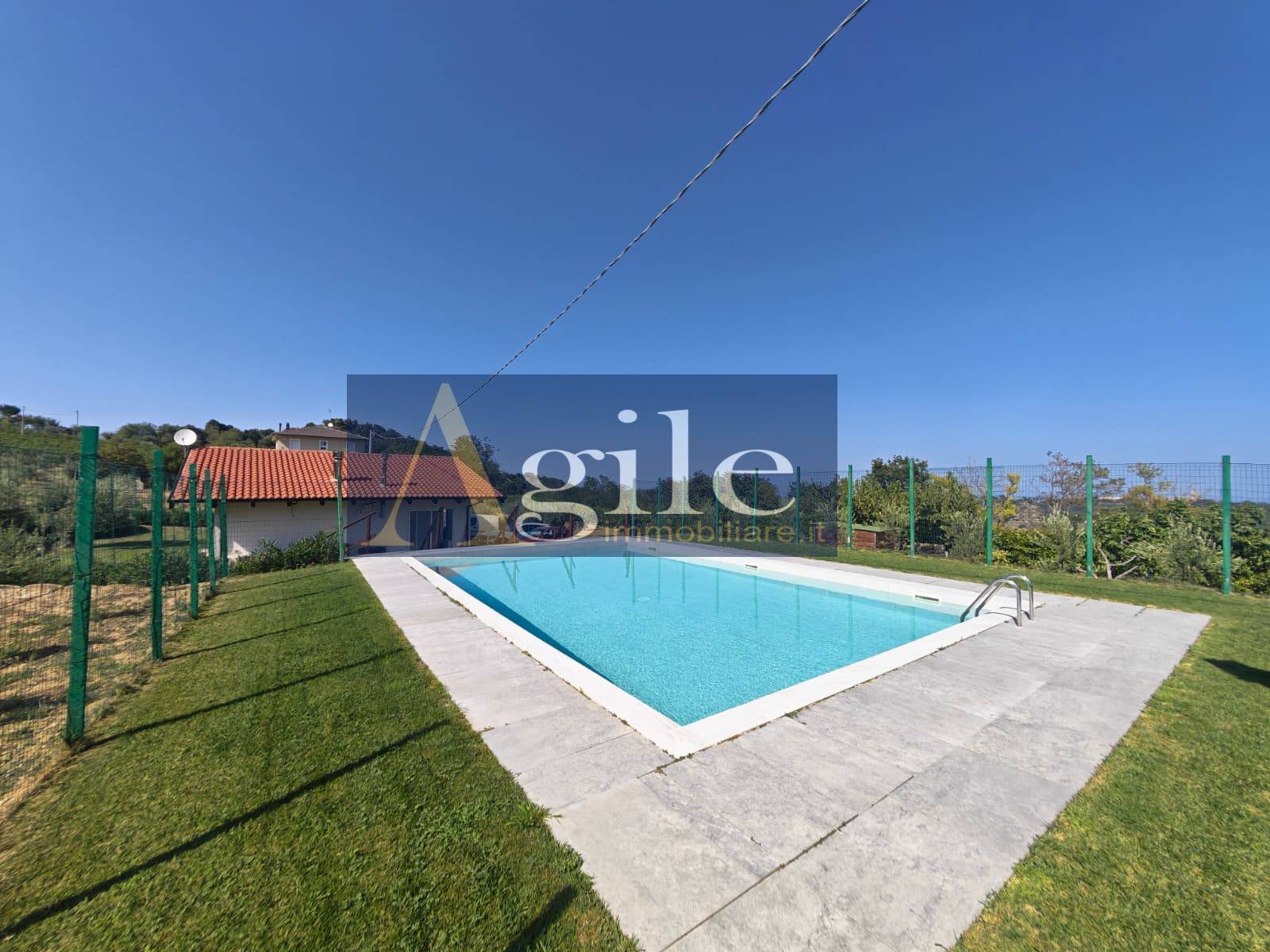 Casa indipendente in vendita a Ripatransone, centro storico
