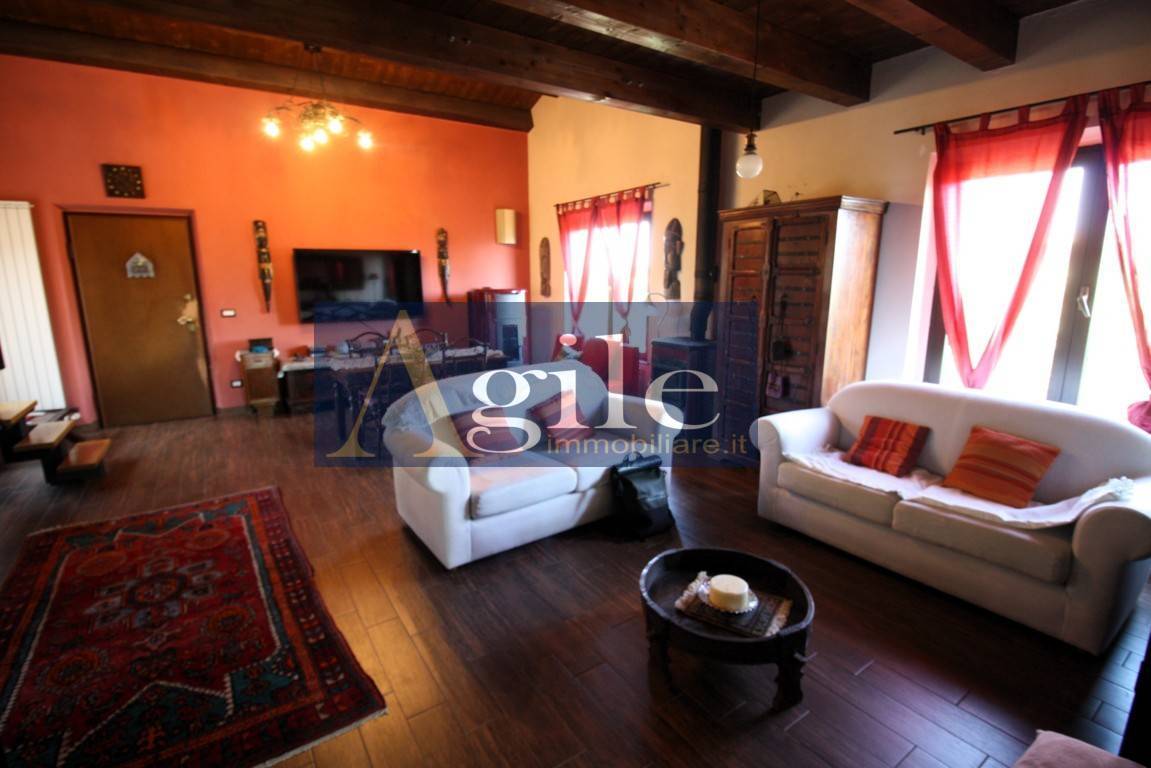 Villa in vendita a Castorano, Rocchetta