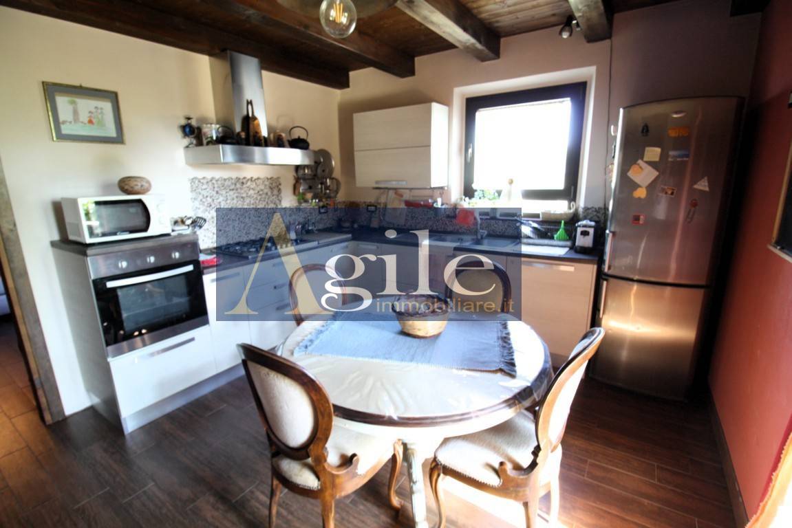 Villa in vendita a Castorano, Rocchetta