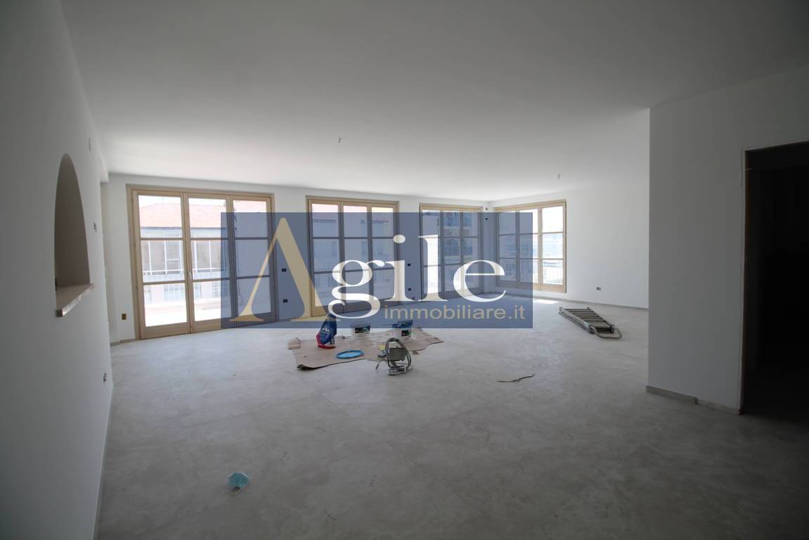 Appartamento in vendita a Martinsicuro, Villa Rosa