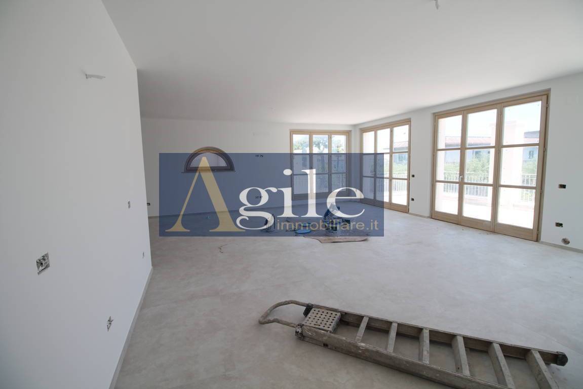 Appartamento in vendita a Martinsicuro, Villa Rosa