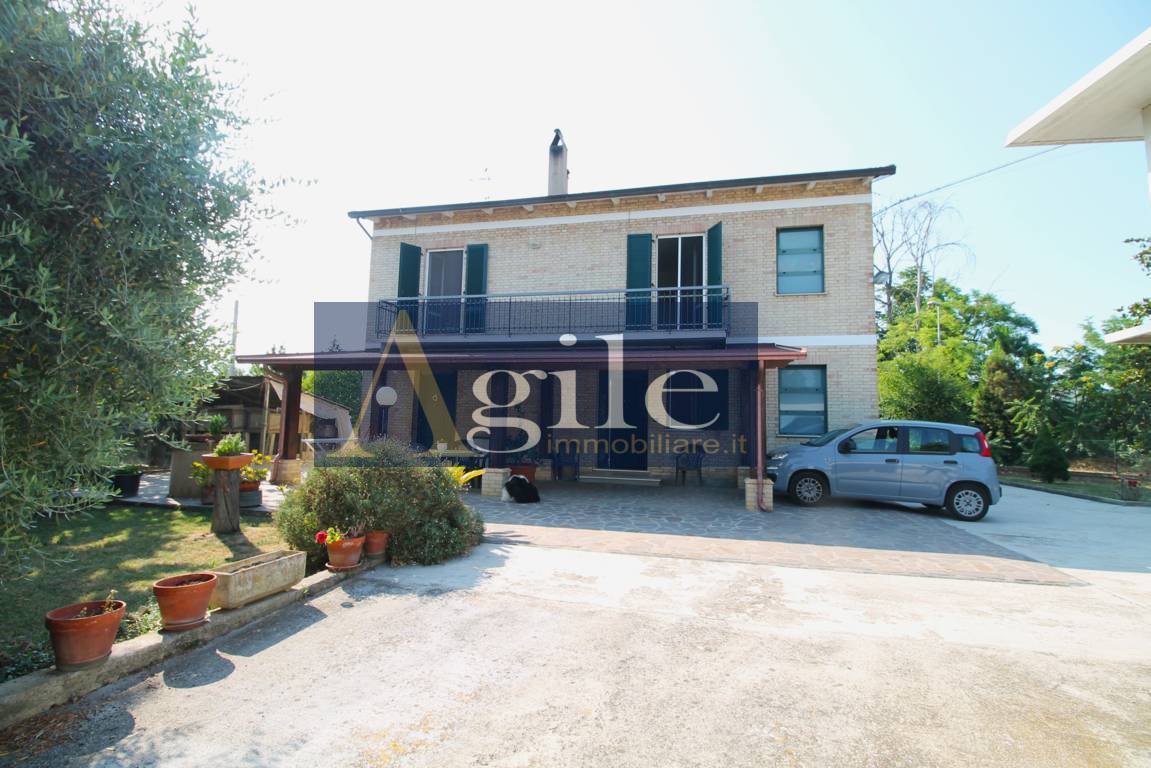 Villetta bifamiliare in vendita a Spinetoli, San Pio X