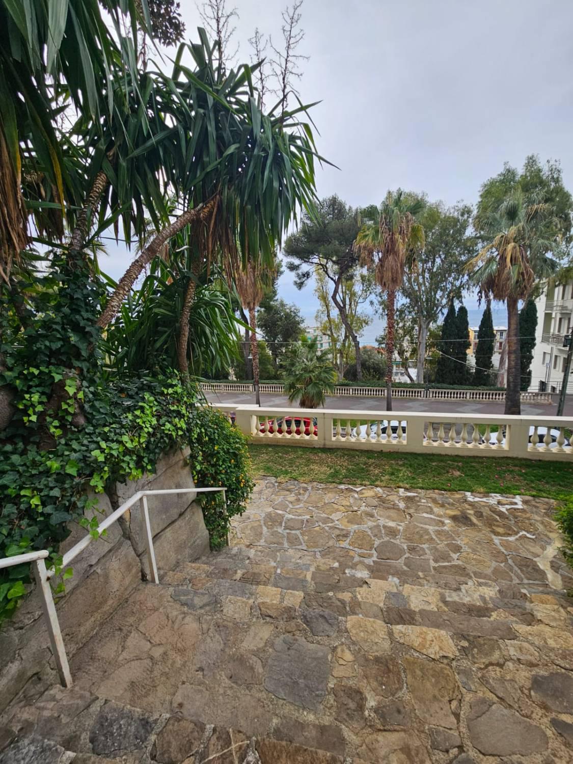 Bilocale con box a Ospedaletti