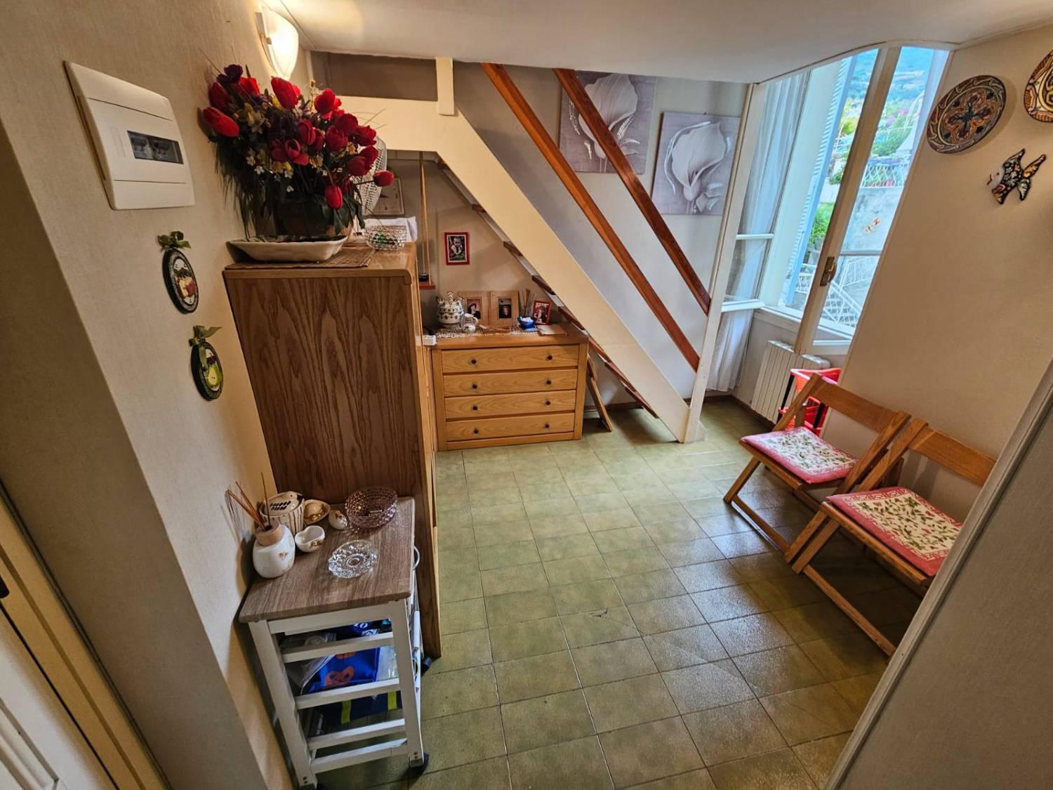 Bilocale con box a Ospedaletti