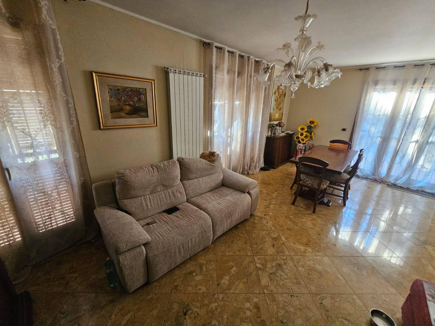 Villa Bifamiliare con giardino a Camporosso