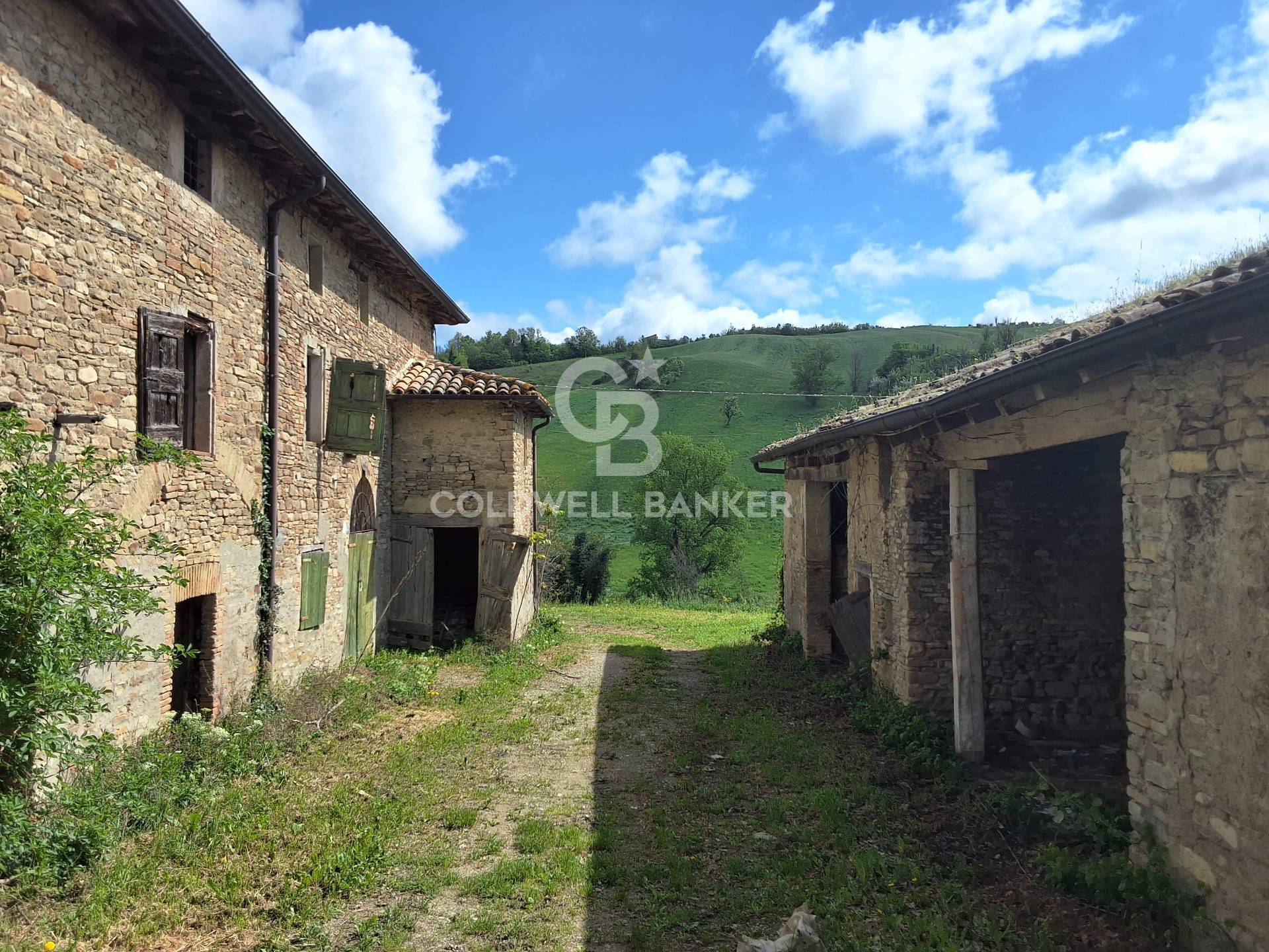 Borgo in vendita a Castelvetro di Modena, Levizzano