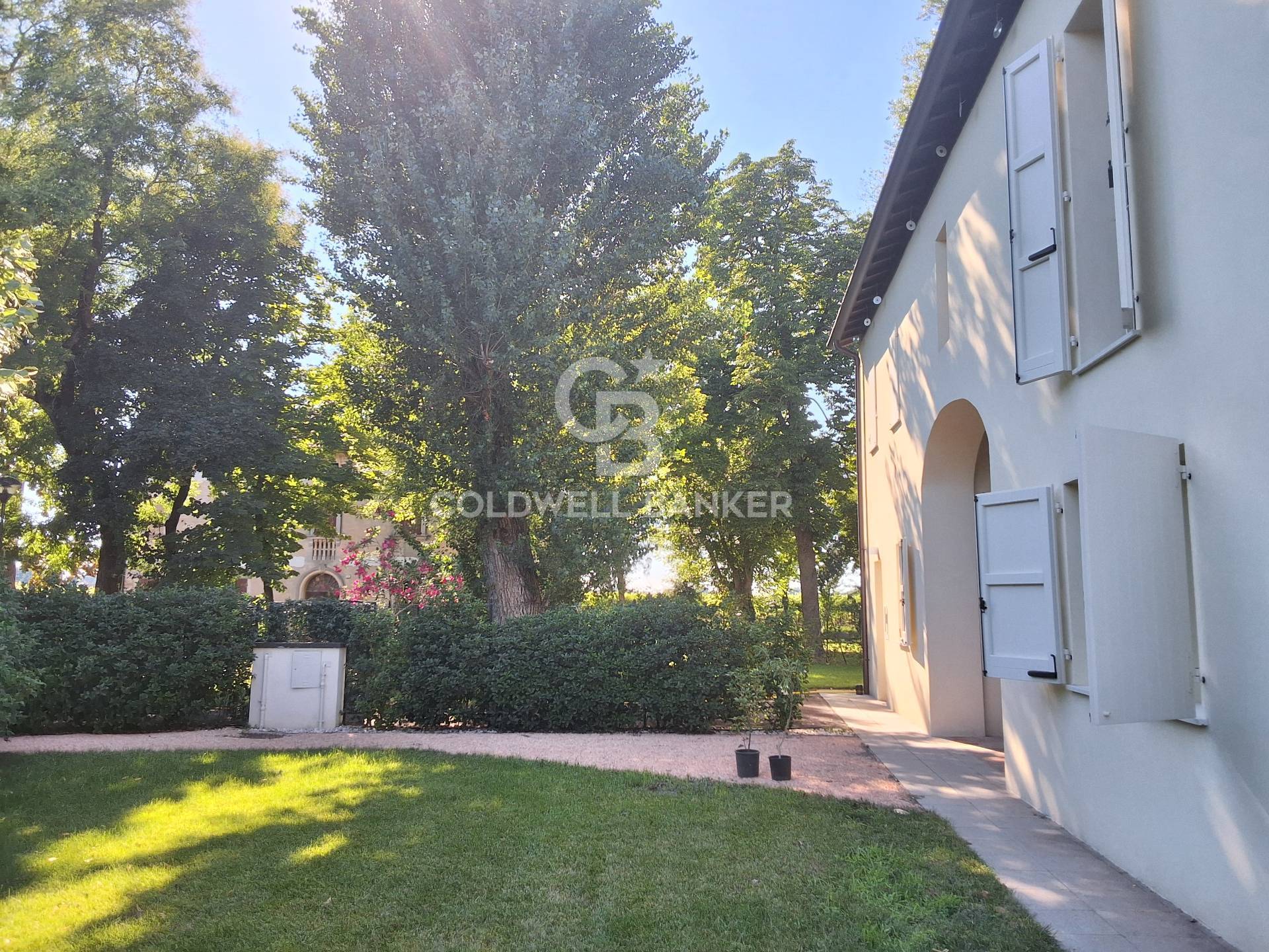 Villa bifamiliare in vendita a Rubiera, Fontana