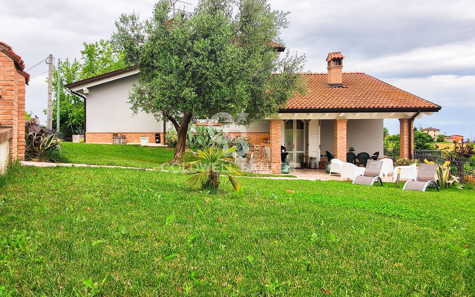 Villa in vendita a Serramazzoni, Pazzano di Sopra