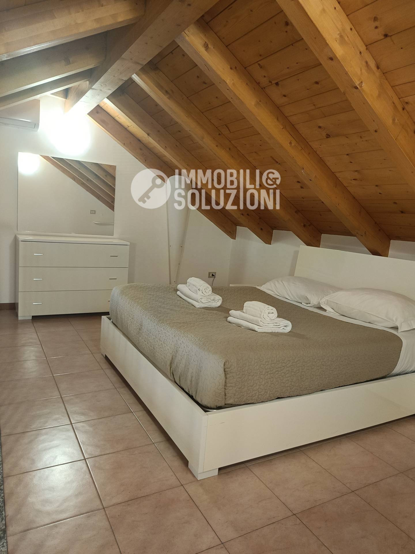 Appartamento in affitto a Padenghe sul Garda