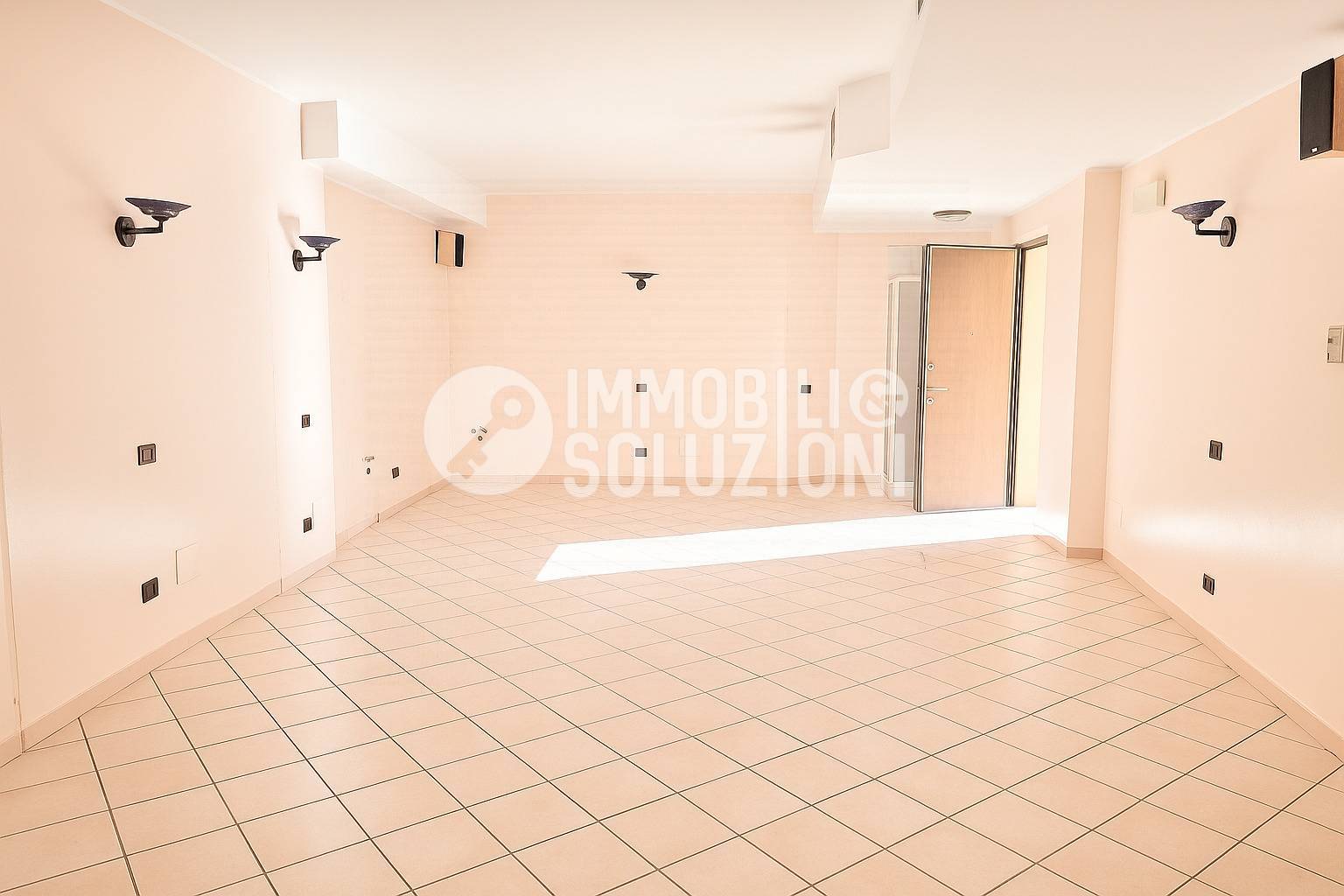 Negozio in vendita a Urgnano