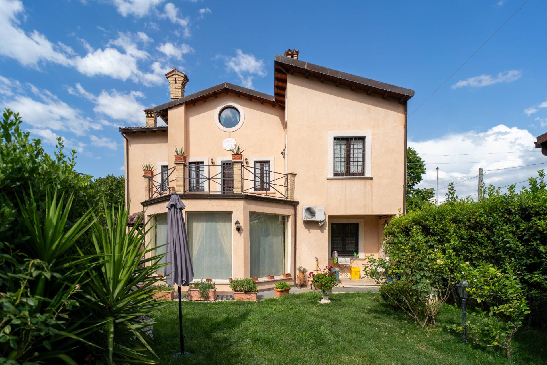 Casa indipendente in vendita, Castiglione a Casauria san clemente a casauria