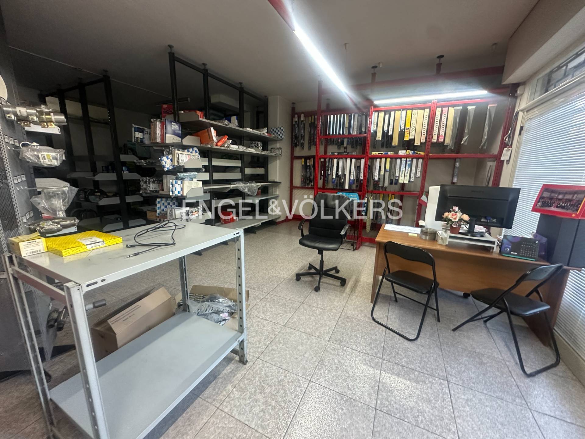 Locale commerciale in vendita a Penne