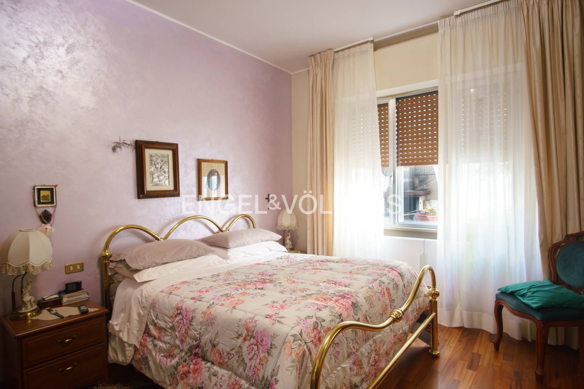 Stabile in vendita a Pescara, Zona Colli