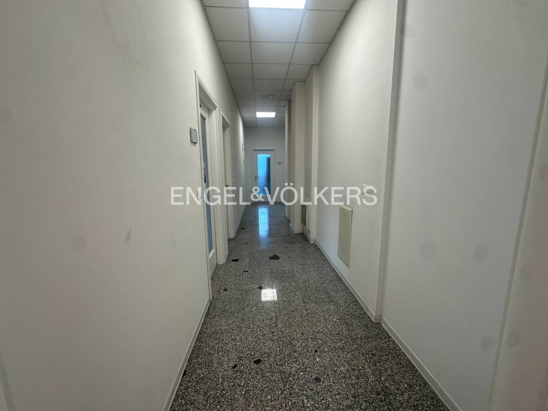 Studio/Ufficio in affitto a L'Aquila