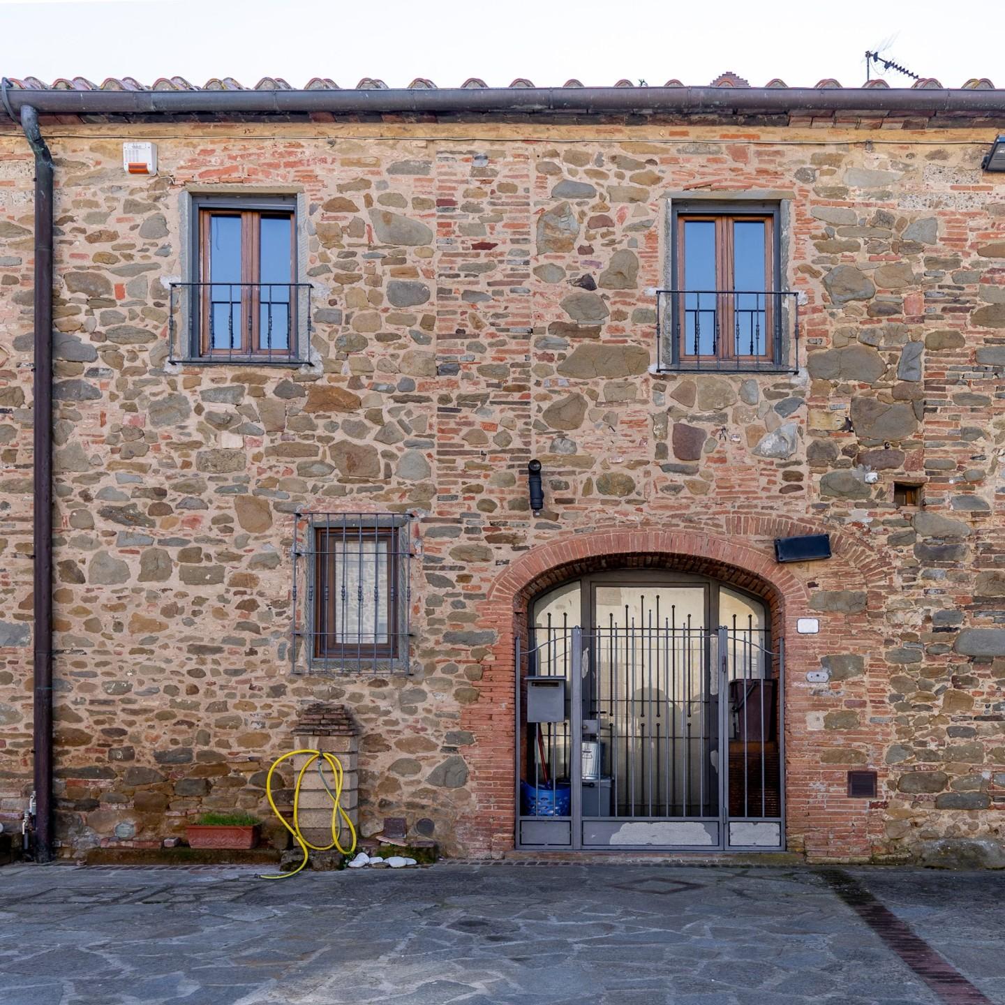 Casa indipendente arredata in affitto a Vinci