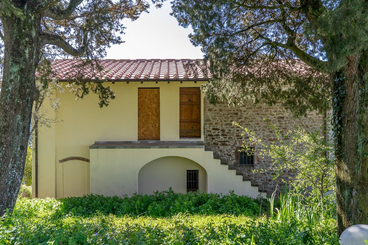 Villa Bifamiliare ristrutturata, Vinci sant'amato