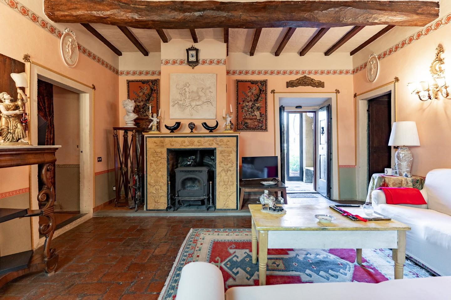 Casa indipendente con terrazzo a Lastra a Signa