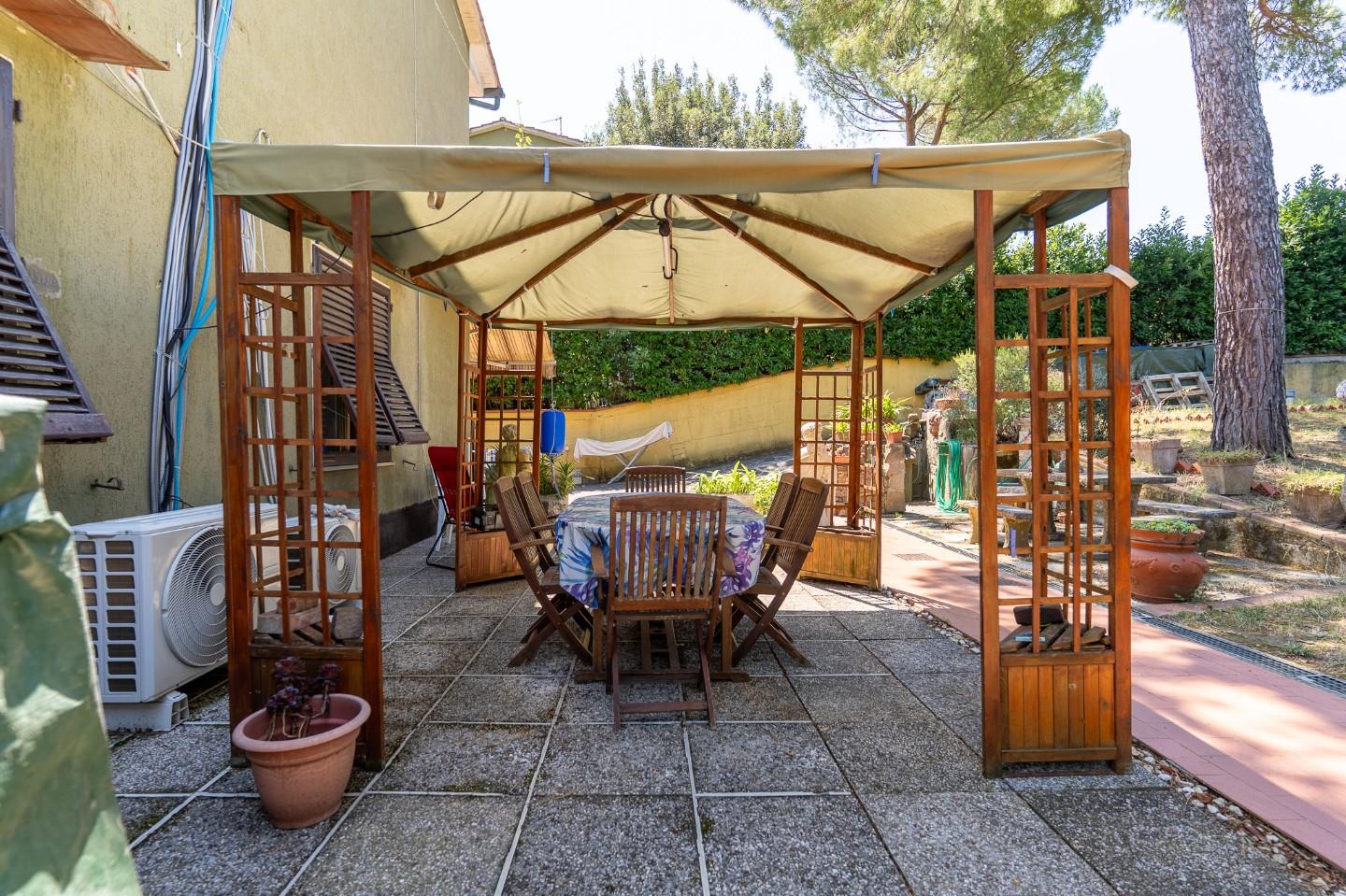 Villa con giardino a Lastra a Signa