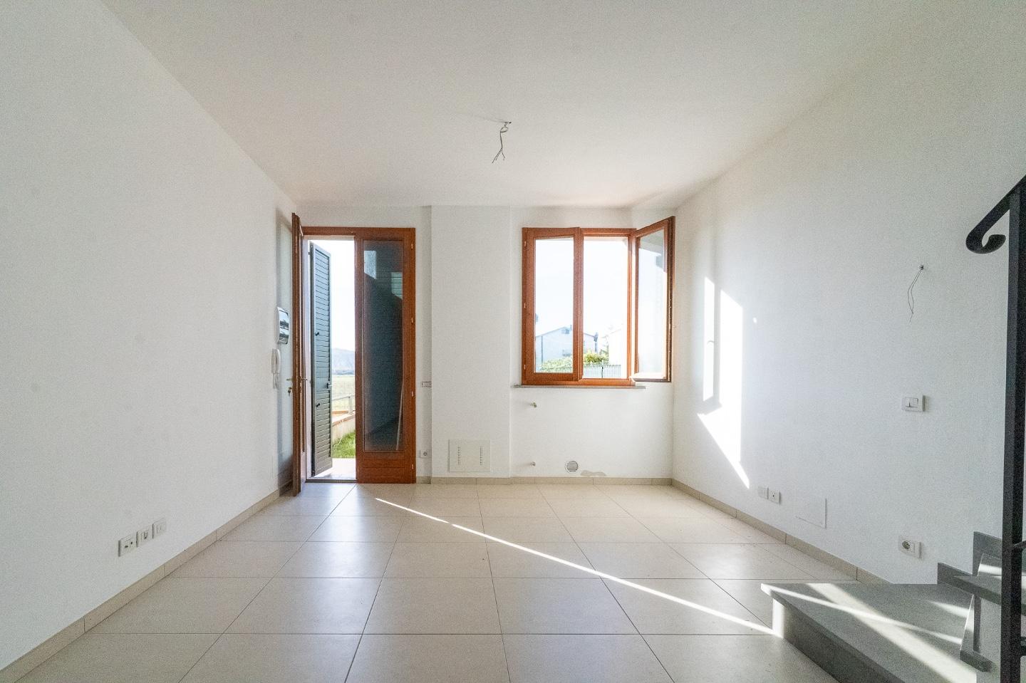 Quadrilocale con giardino, Castelfiorentino petrazzi