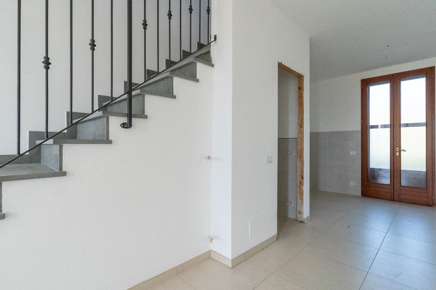 Quadrilocale con giardino, Castelfiorentino petrazzi