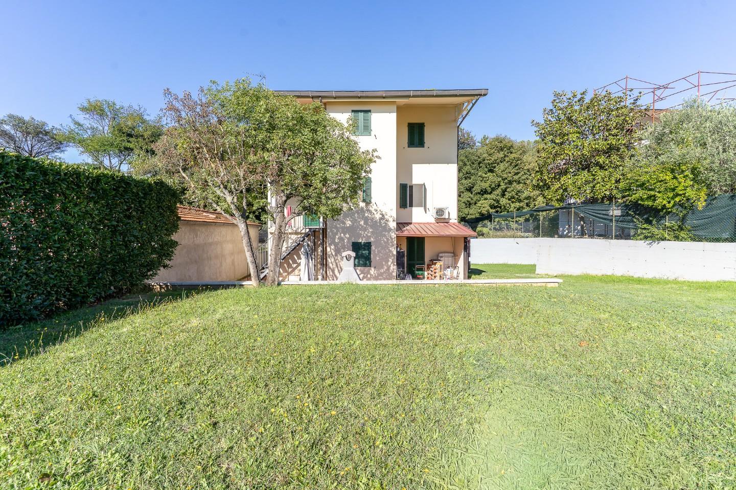 Casa indipendente con giardino a Lamporecchio